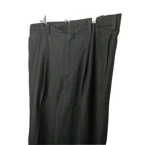 ROUNDTREE Men's Easy Care Pleated Black Grey Grid Dress Pants. Sizeb38X32